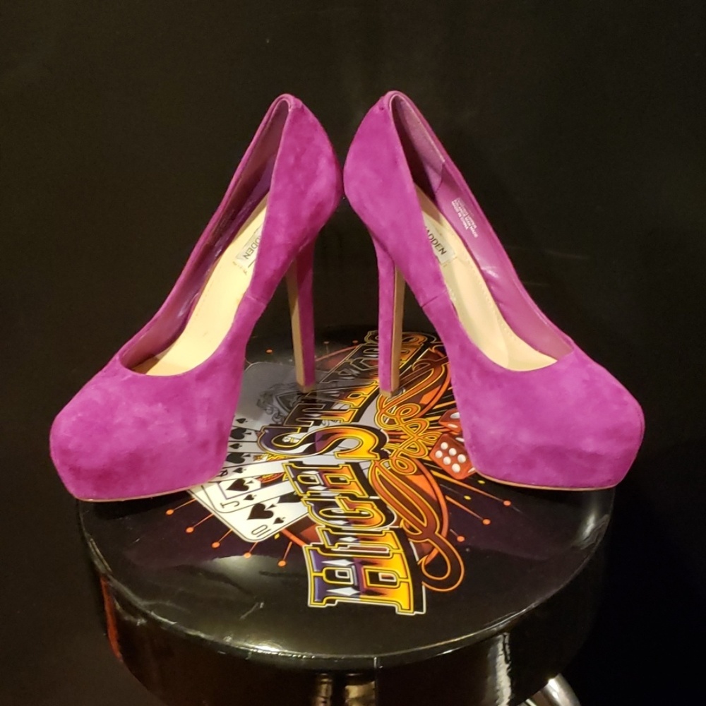 heels - Picture 2 of 2
